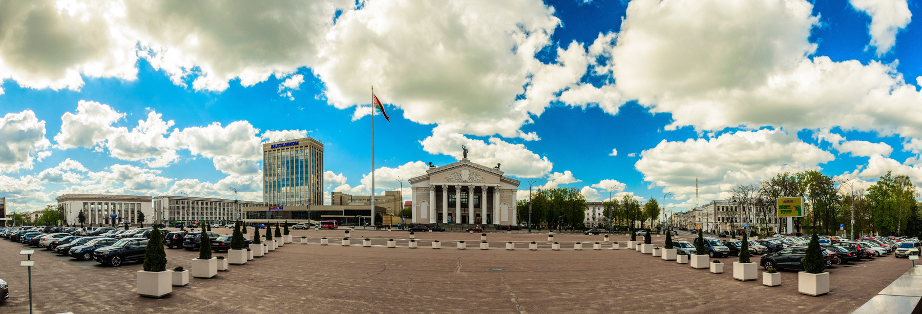 Гомельская площадь. Гомель город театр площадь Небо Беларусь