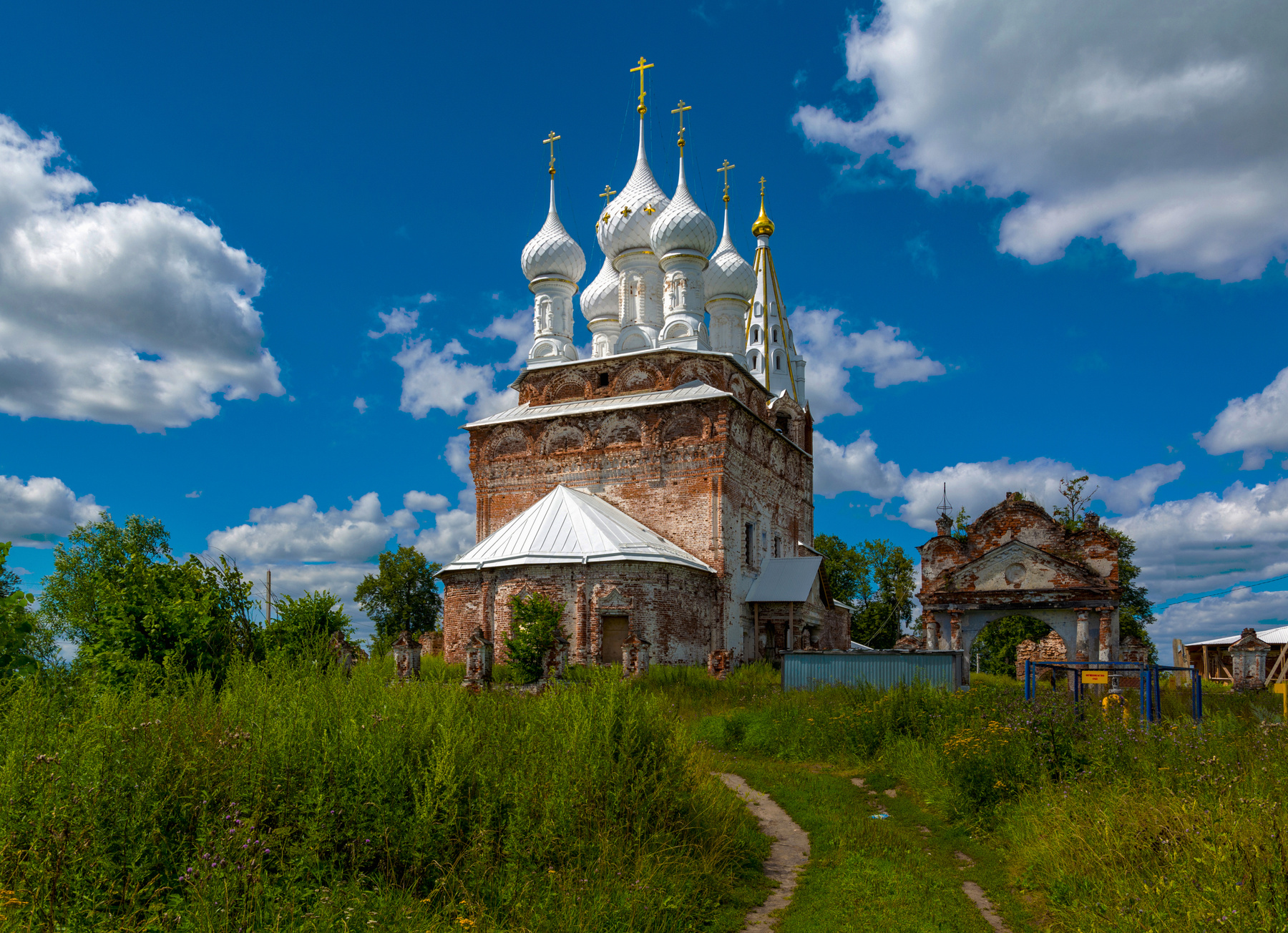 Церковь Покрова Пресвятой Богородицы лето Ивановская область архитектура