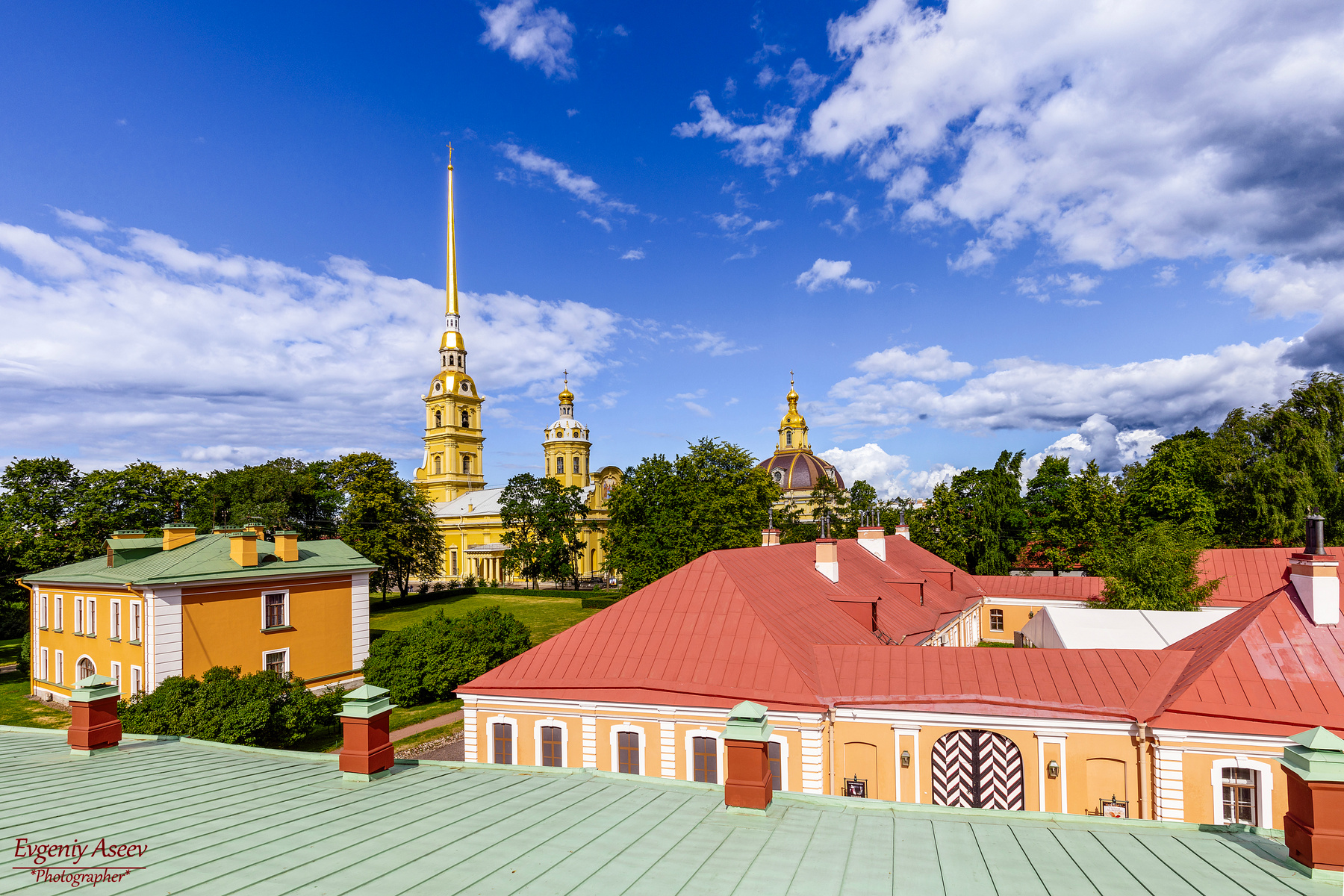 Над крышами Петропавловки Петропавловская крепость