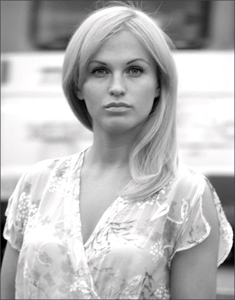 Елена Елена