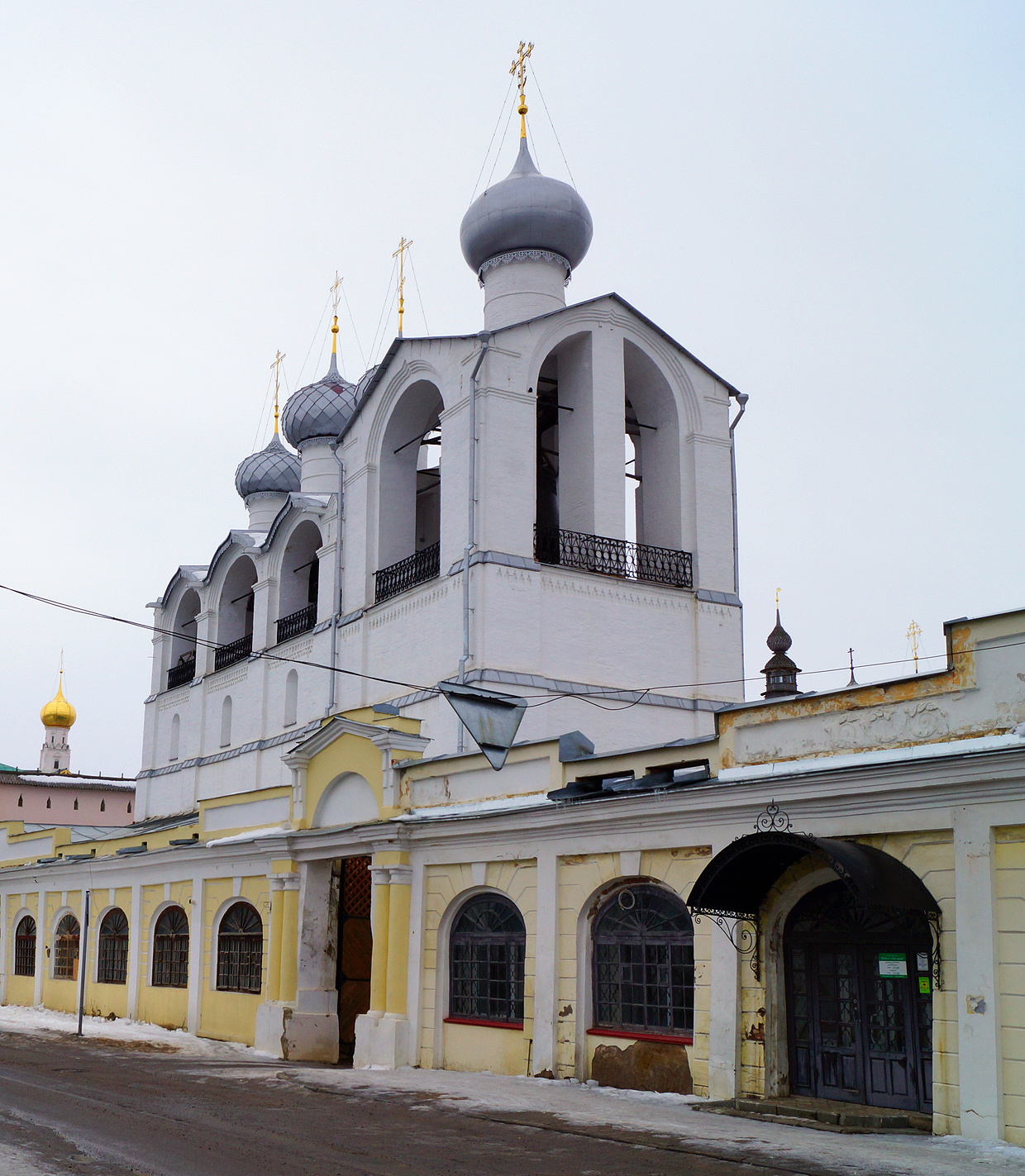 Звонница Успенского собора Ростова Великого. Ростов великий ростовский кремль золотое кольцо звонница успенского собора ростова великого