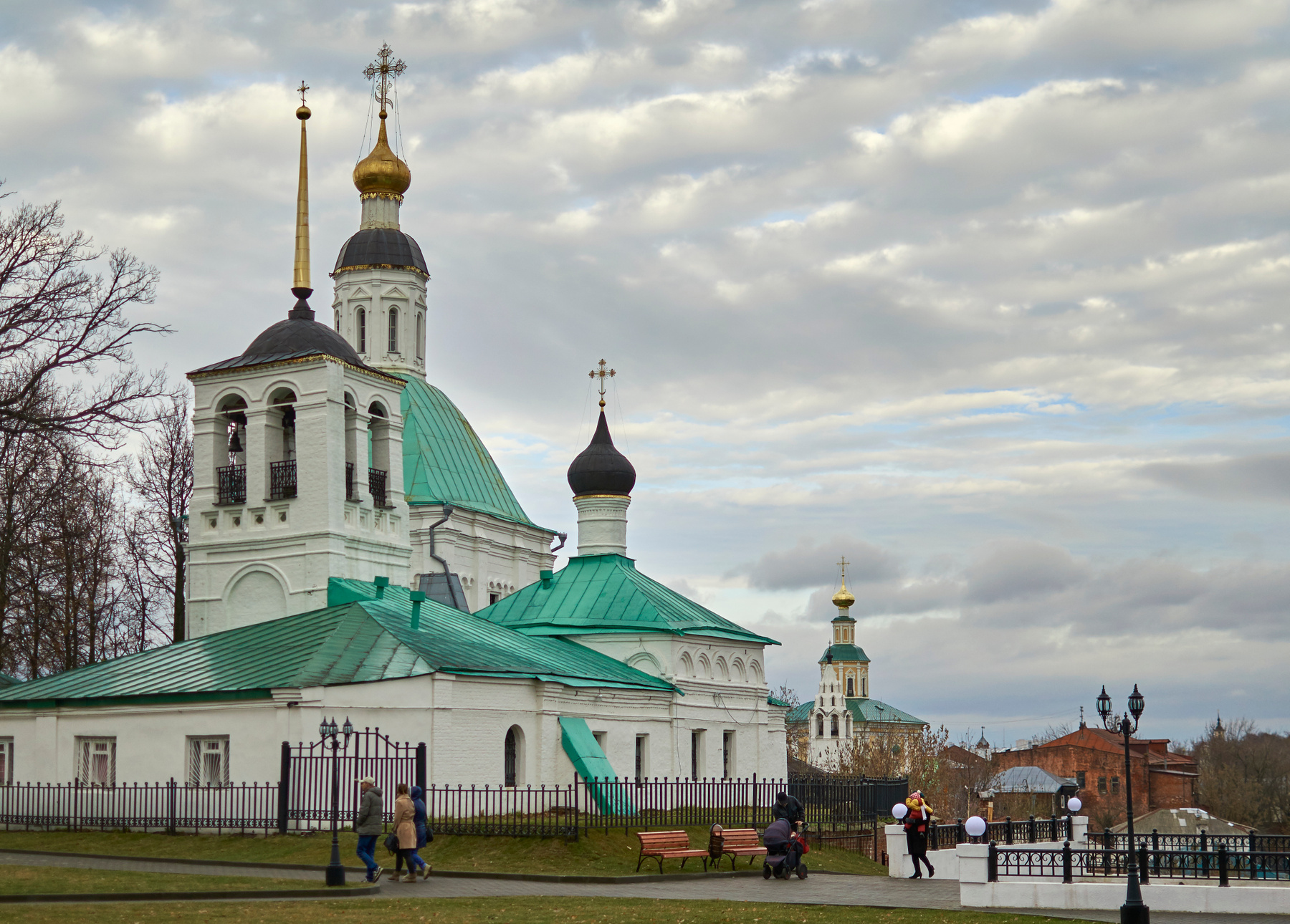 Ансамбль Спасской и Никольской церквей с колокольней Владимир церковь