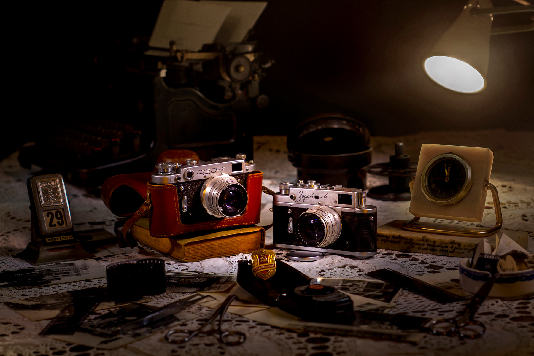 Из истории фотоаппаратов -2 игрушки артефакты натюрморт сюжетная инсталляция