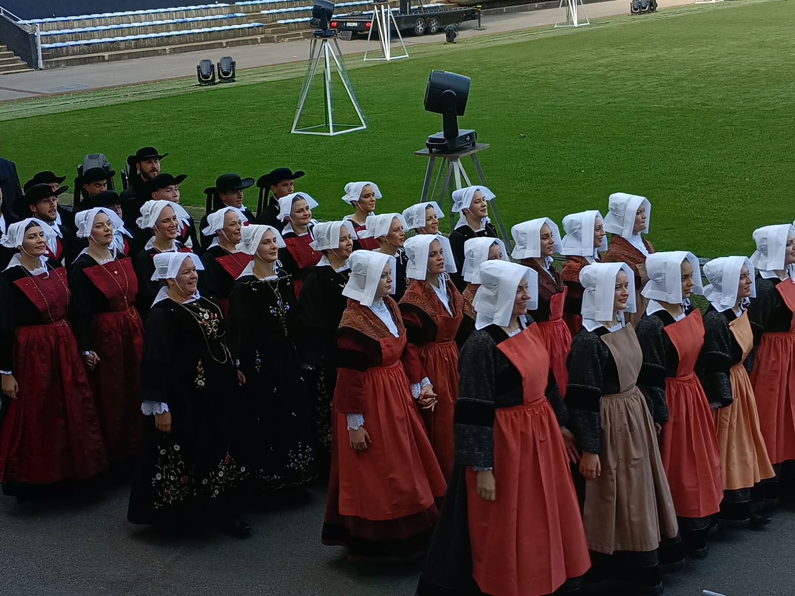 Стройные ряды Лрьян Lorient Бретань Bretagne фестиваль Interceltique