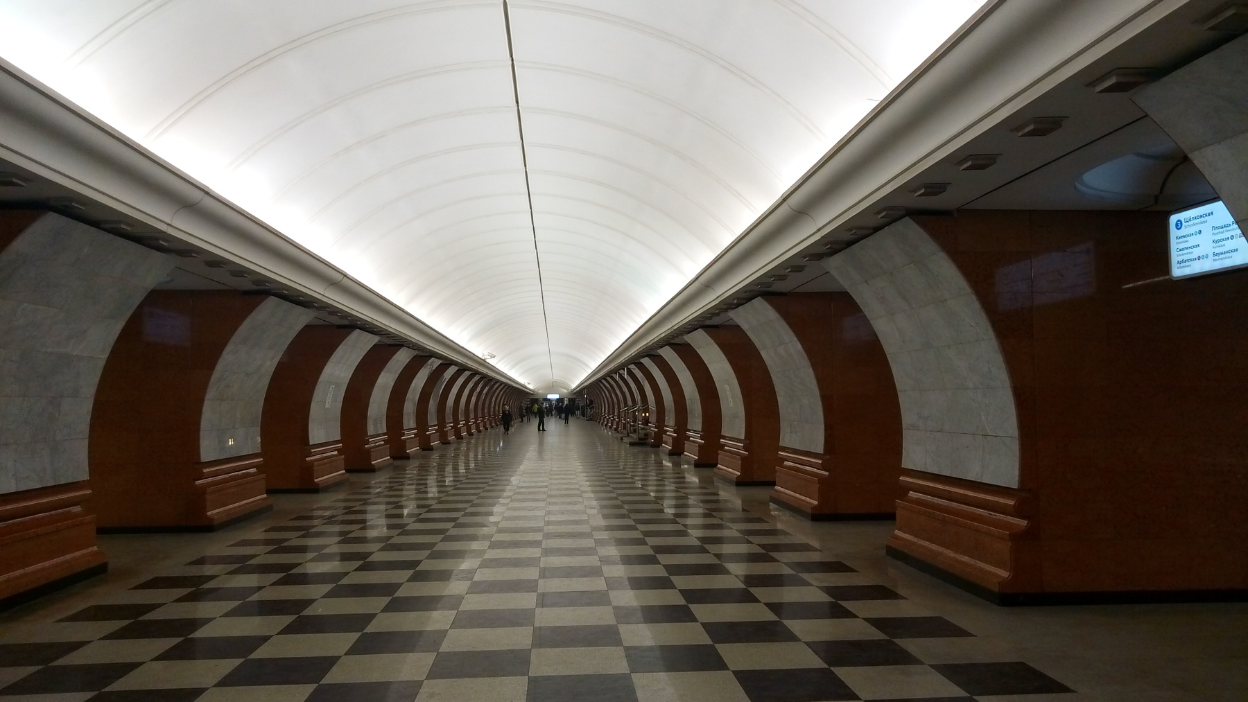 *** метро парк победы