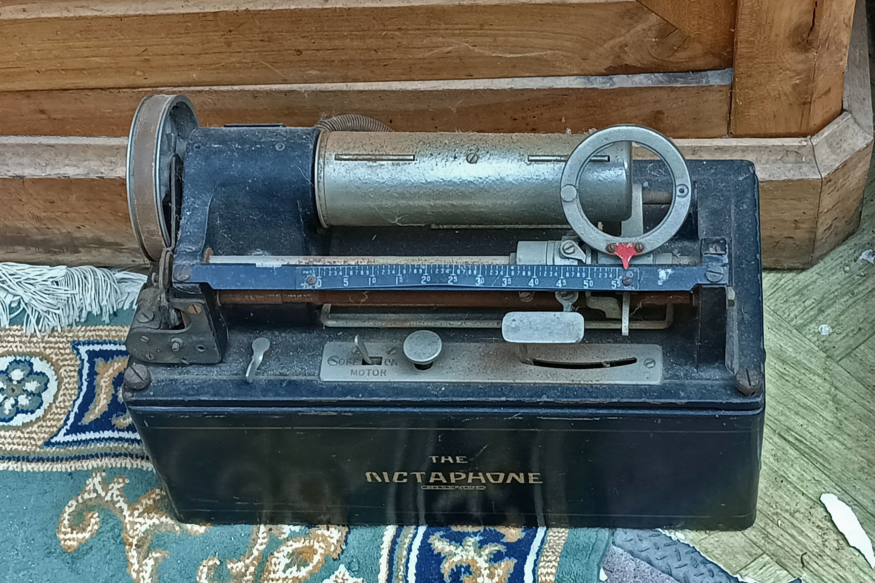 The Dictaphone Бретань Bretagne Bécherel Бешерель диктофон
