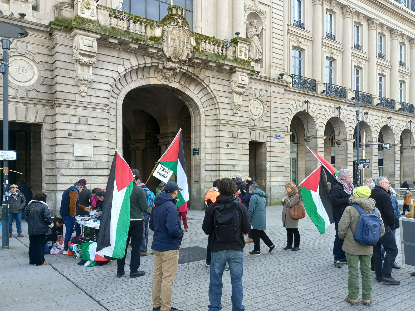 В поддержку Палестины Ренн Бретань Rennes Республика Палестина манифестация митинг