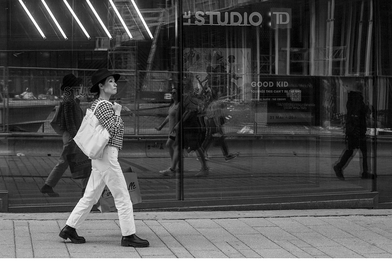 The white stripes (sic) 