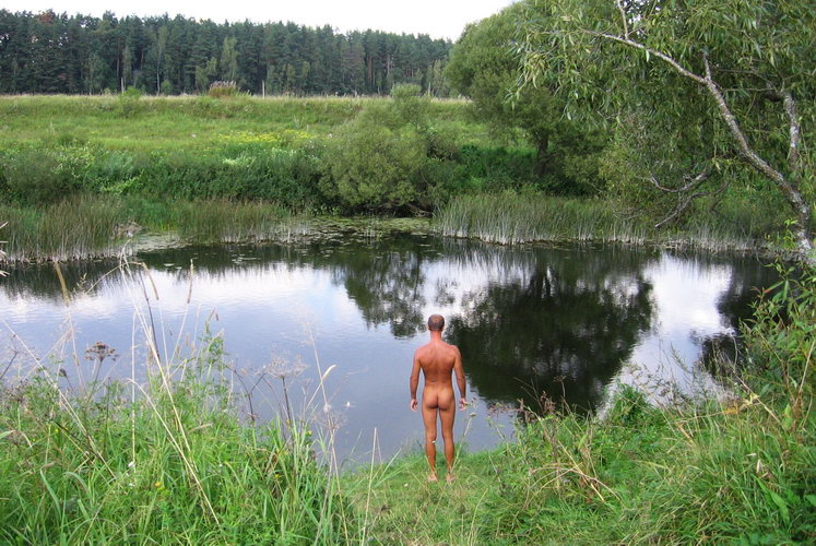 в раздумии... он река природа