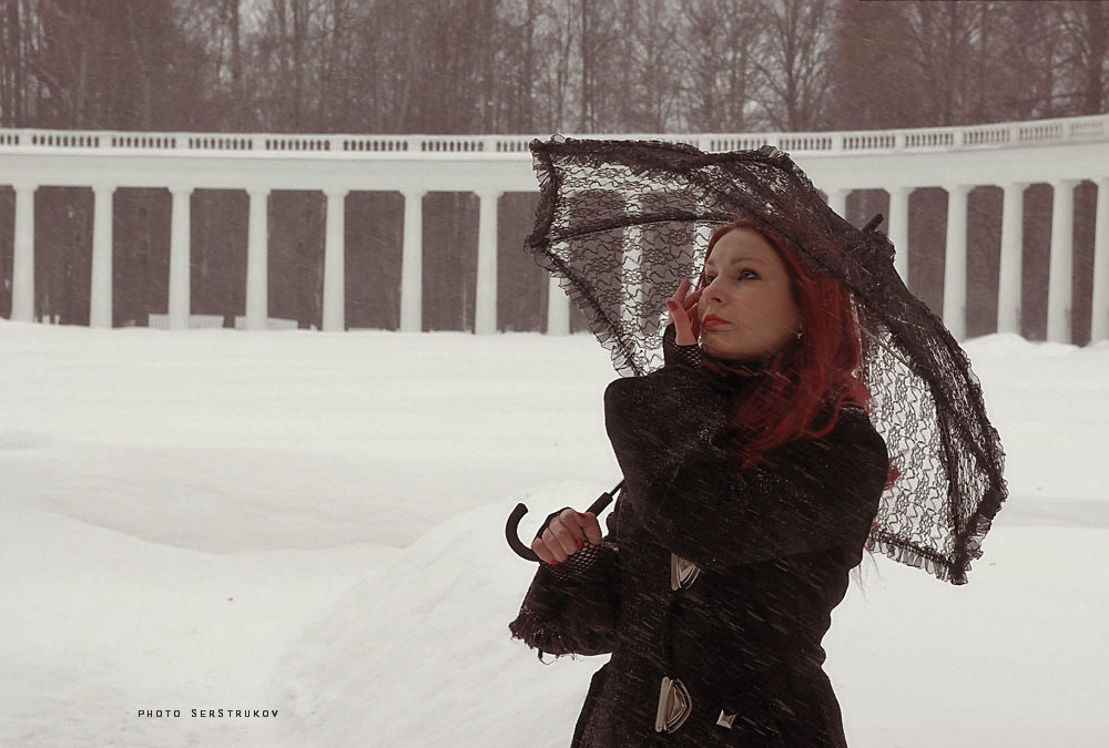 Spring blizzard Spring blizzard gothic весна весенняя метель снег зонтик усадьба 