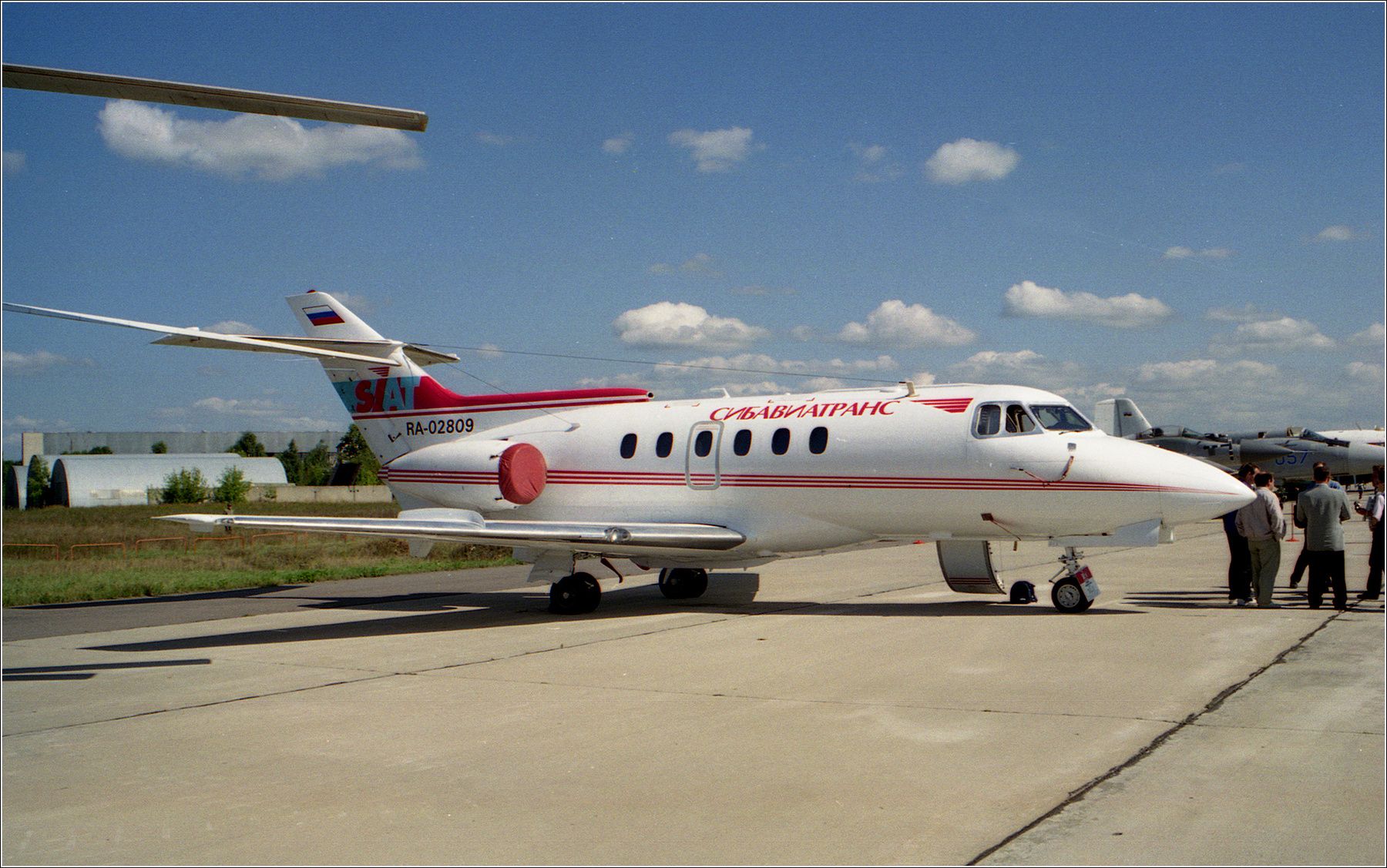 Hawker-700 Hawker-700 авиация самолет RA-02809 стоянка 1998 Жуковский