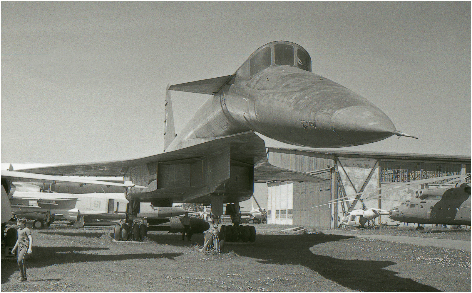 Т-4 Т-4 авиация самолет стоянка музей Монино 1988