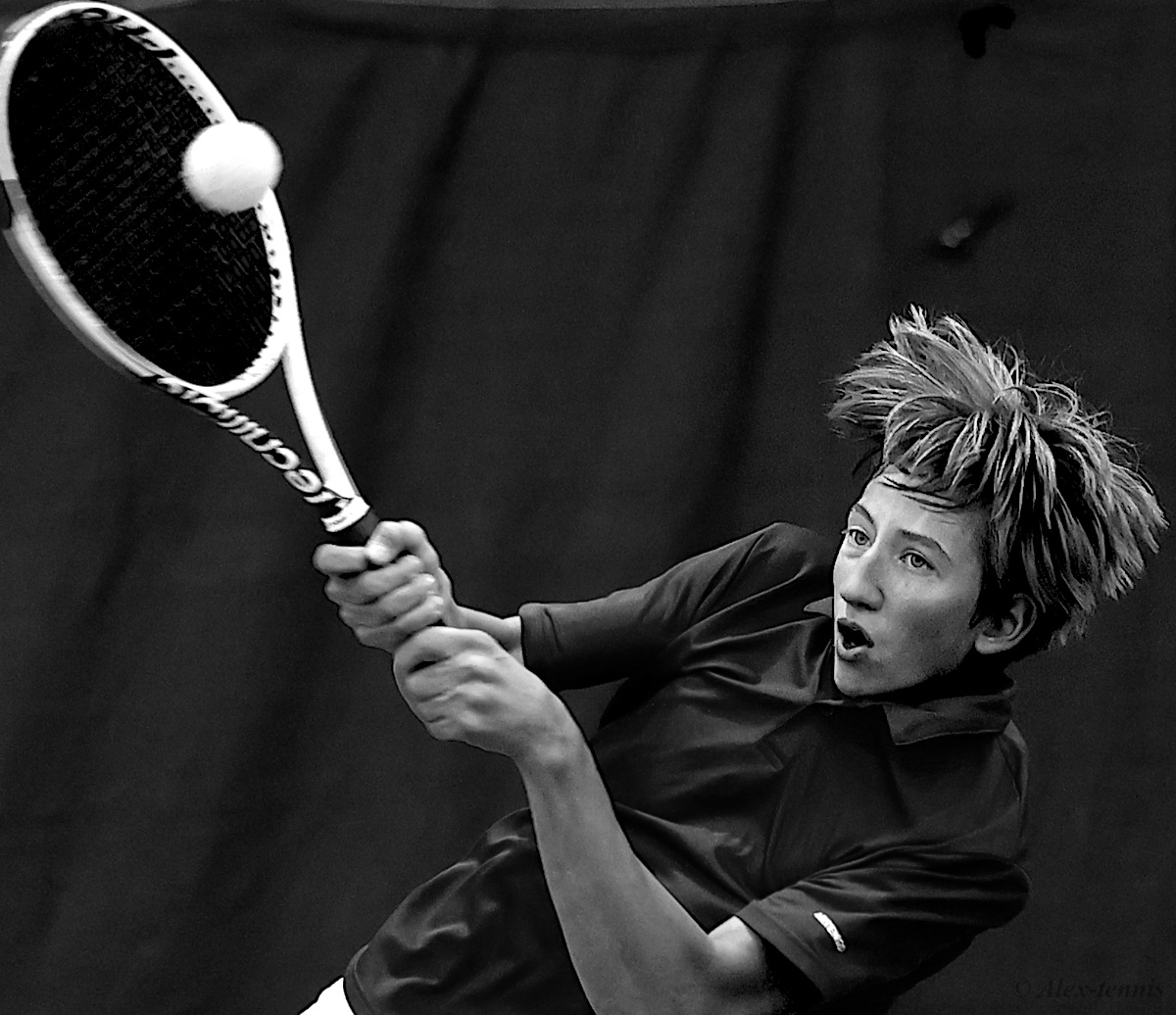B&W tennis big moscow junior russia racket ball court Alextennis