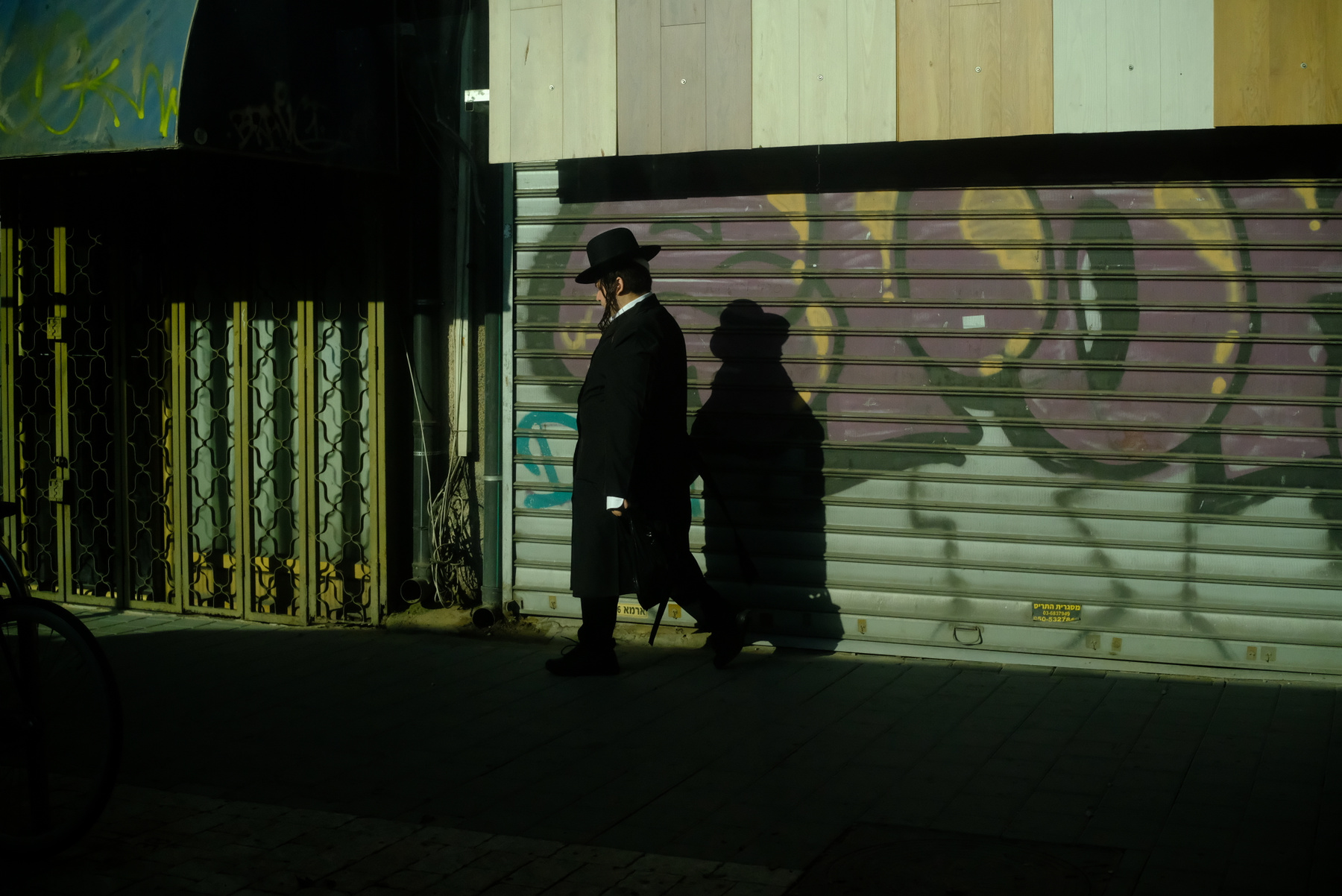 .. streetphoto abulafia florentin tlv