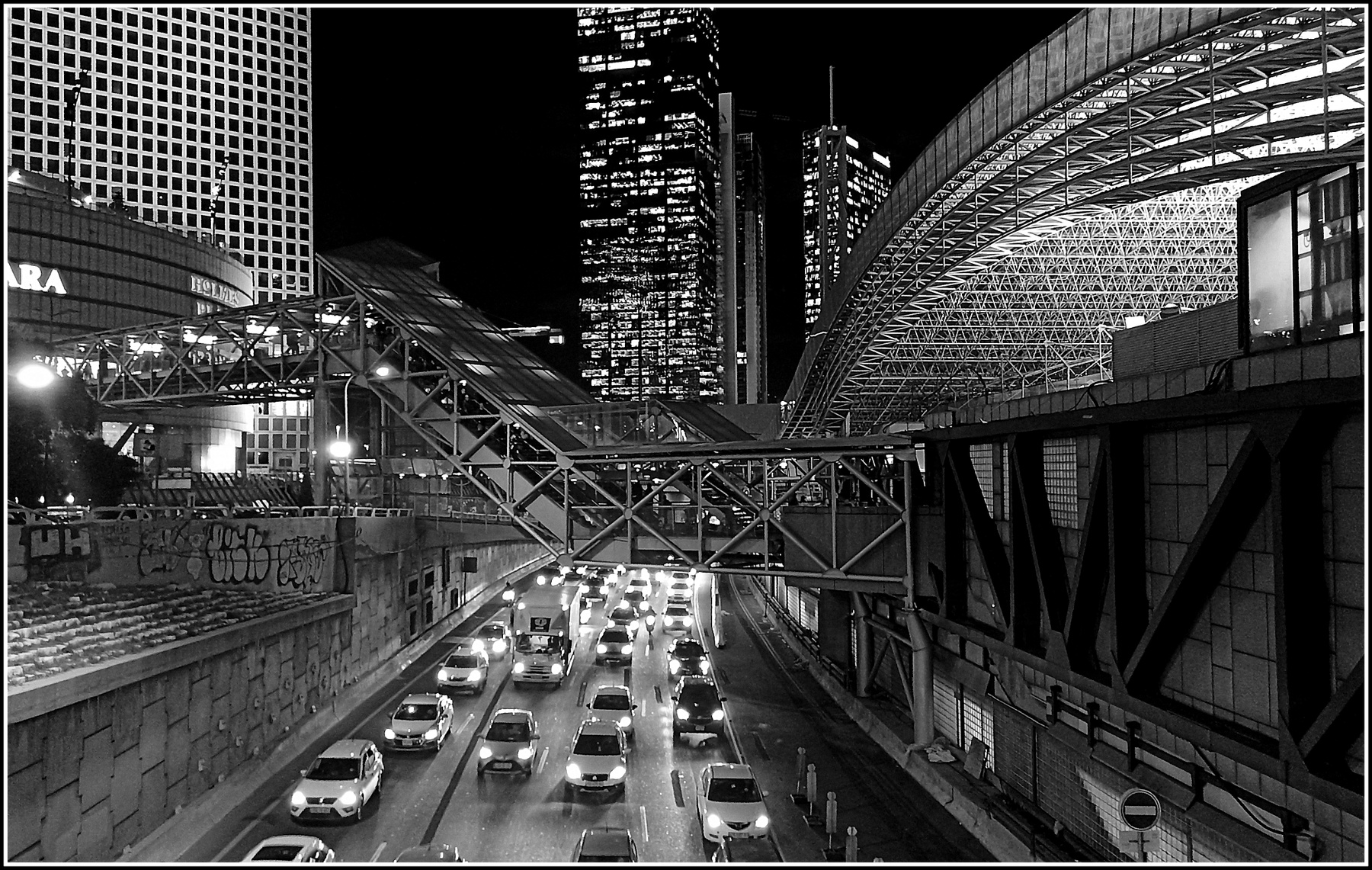 .... telаviv azriely ayalon str urban