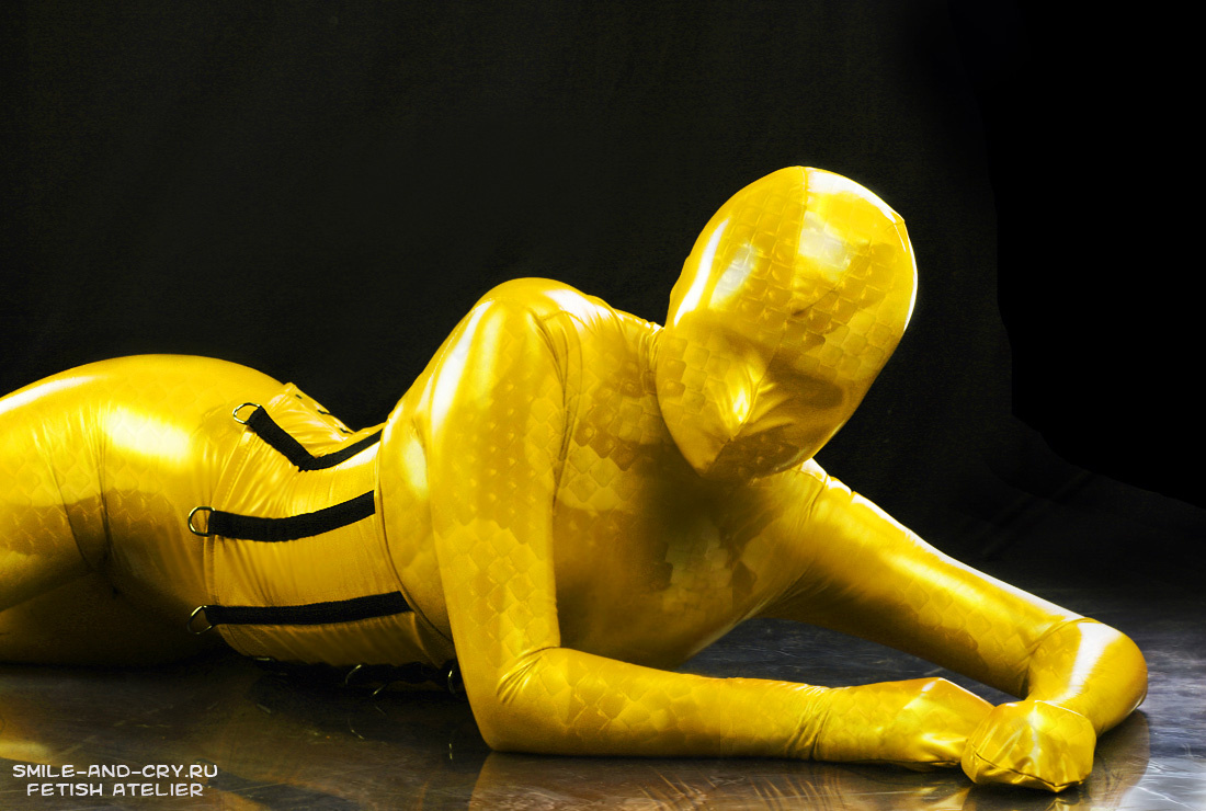Змея зентай фетиш змея желтый латекс винил пвх лак лаке pvc vinyl latex fetish zentai mask маска