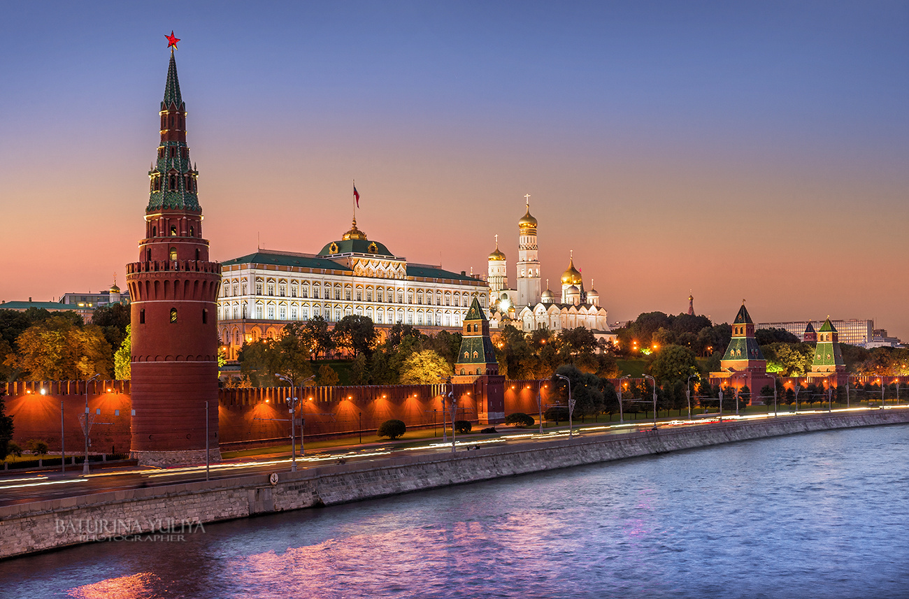 Пылающий сентябрь москва кремль вечер закат