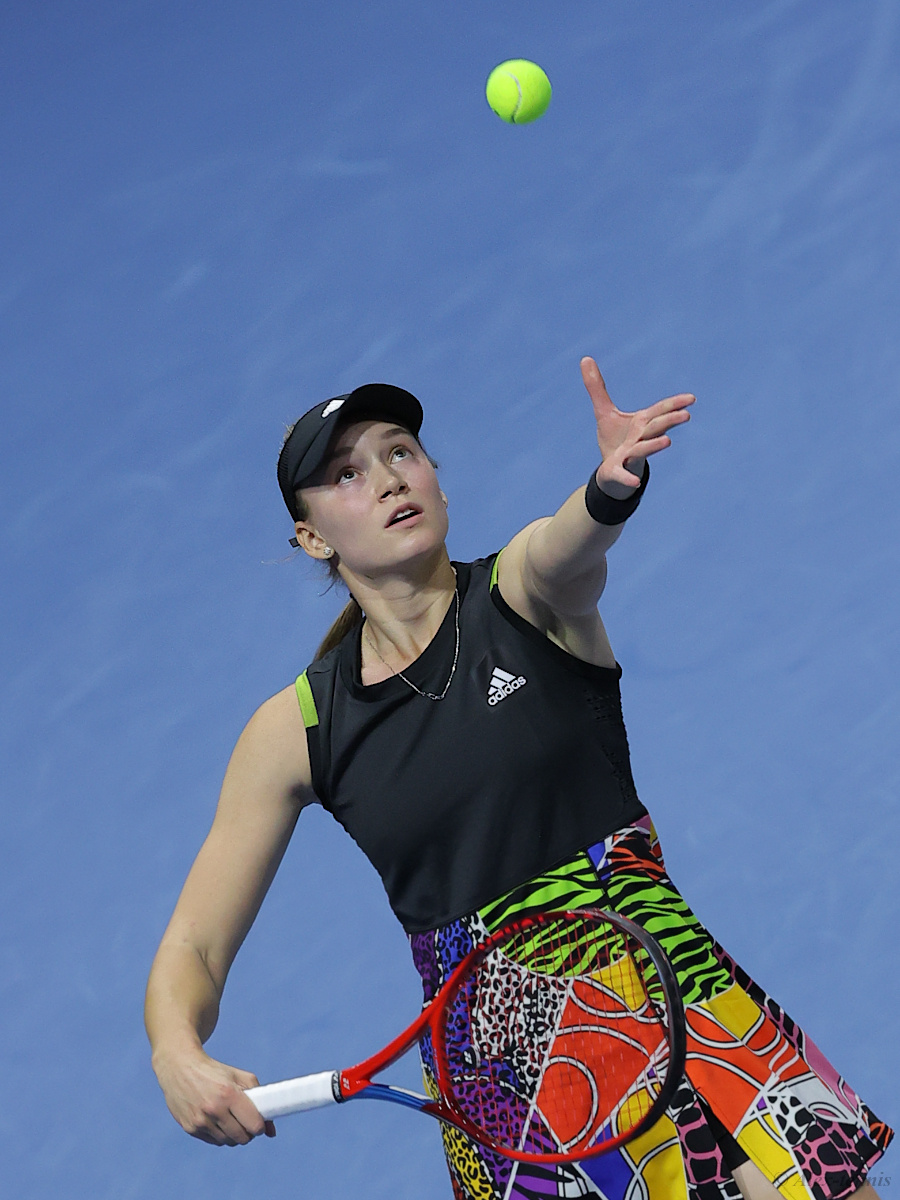 Wimbledon winner... tennis big WTA Rybakina player racket Moscow ball Alextennis Wimbledon