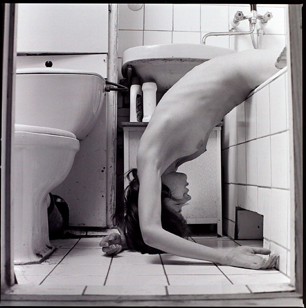 bathroom crime 6456 