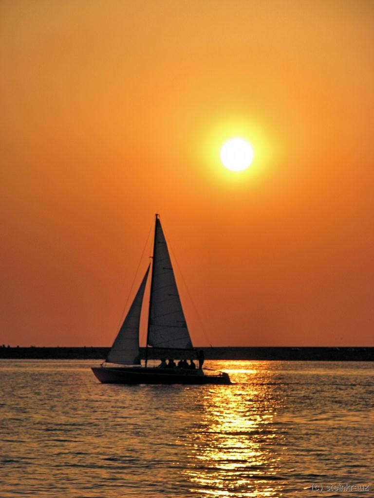 Классика море закат парус яхта