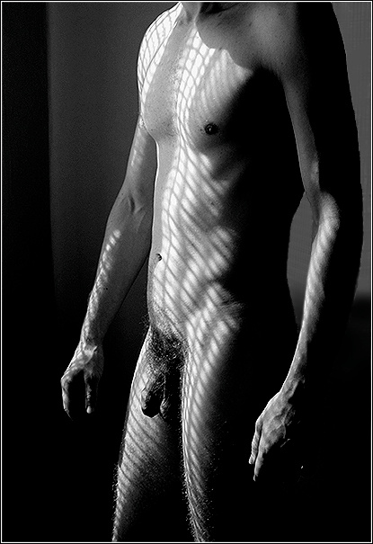 U okna 3 Man nude