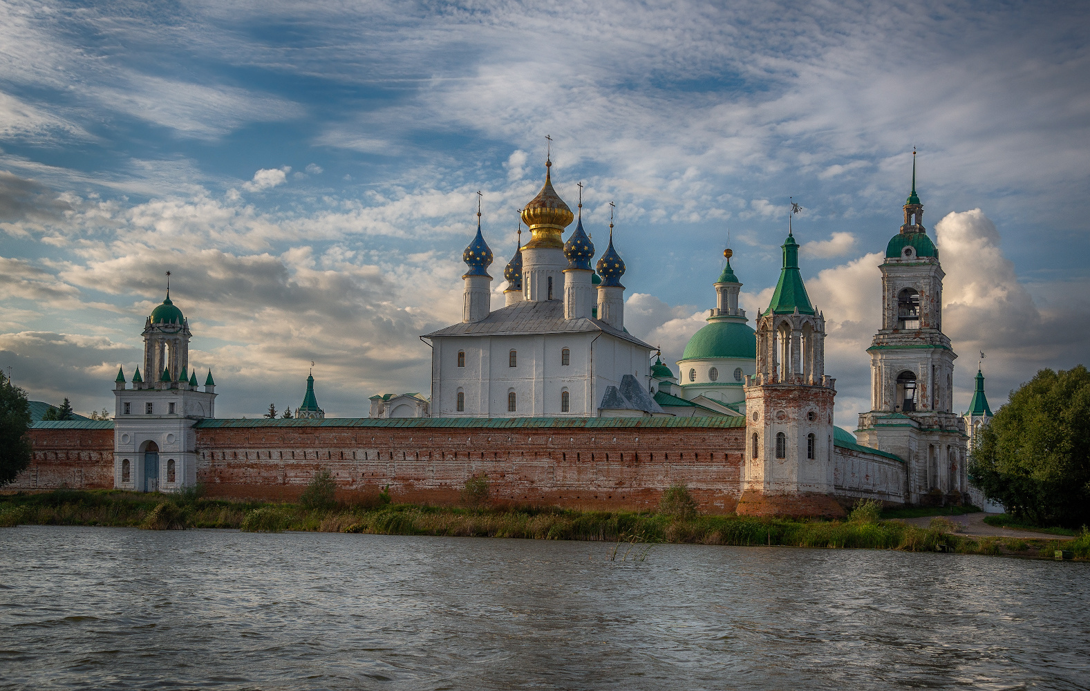 Спасо-Яковлевский монастырь 
