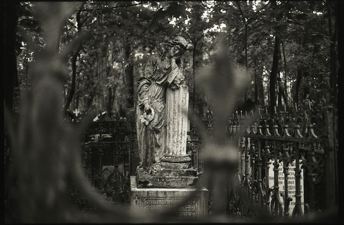 I'm streched on your grave, and will stay there forever 