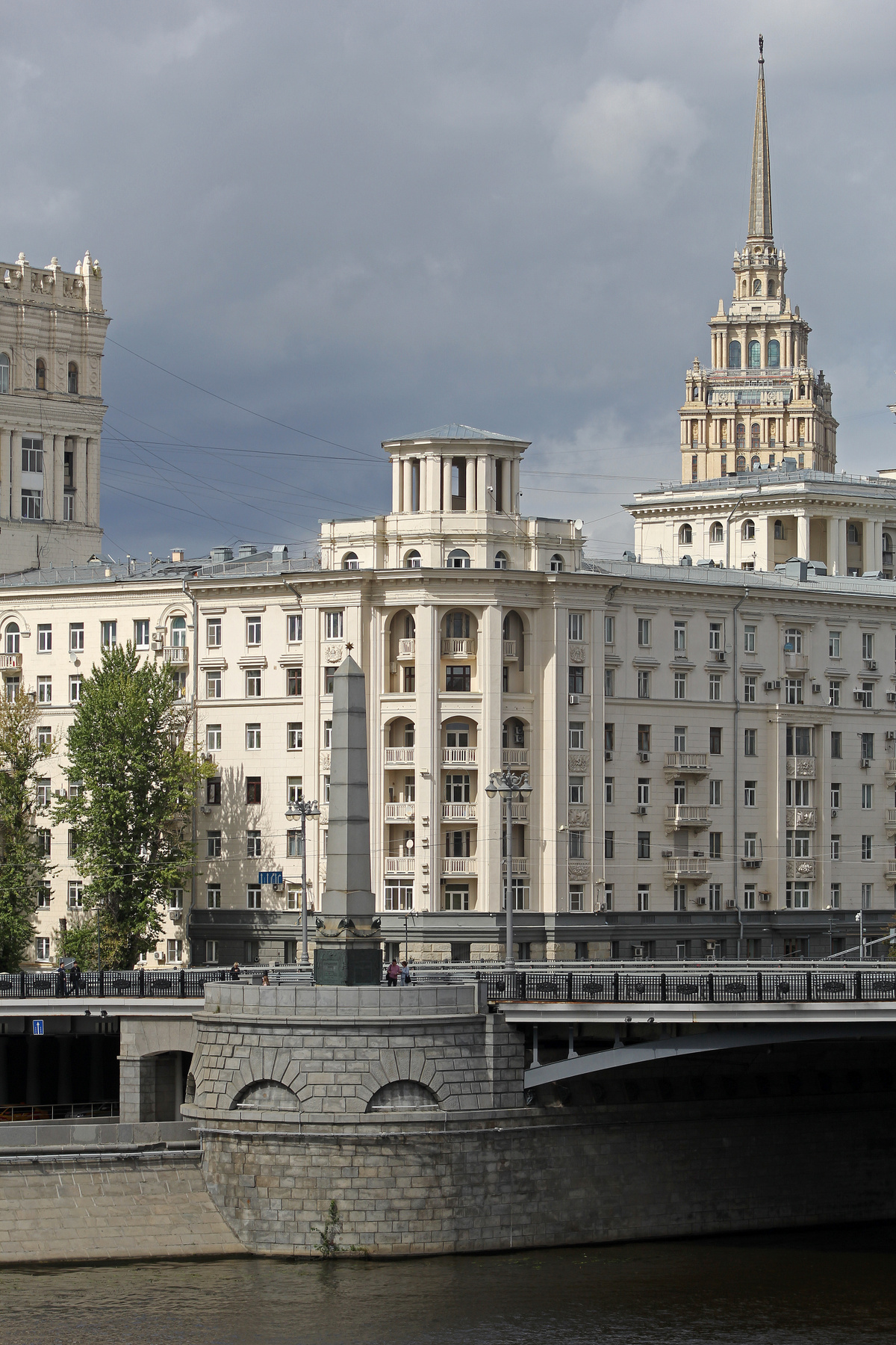 Москва. "Дом нефтяника". Федерации с Ростовской набережной. 19.08.2025 Москва Город Архитектура