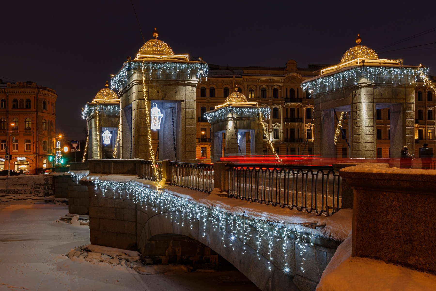 Продвижение красных линий Санкт-Петербург вечер лёд река мост