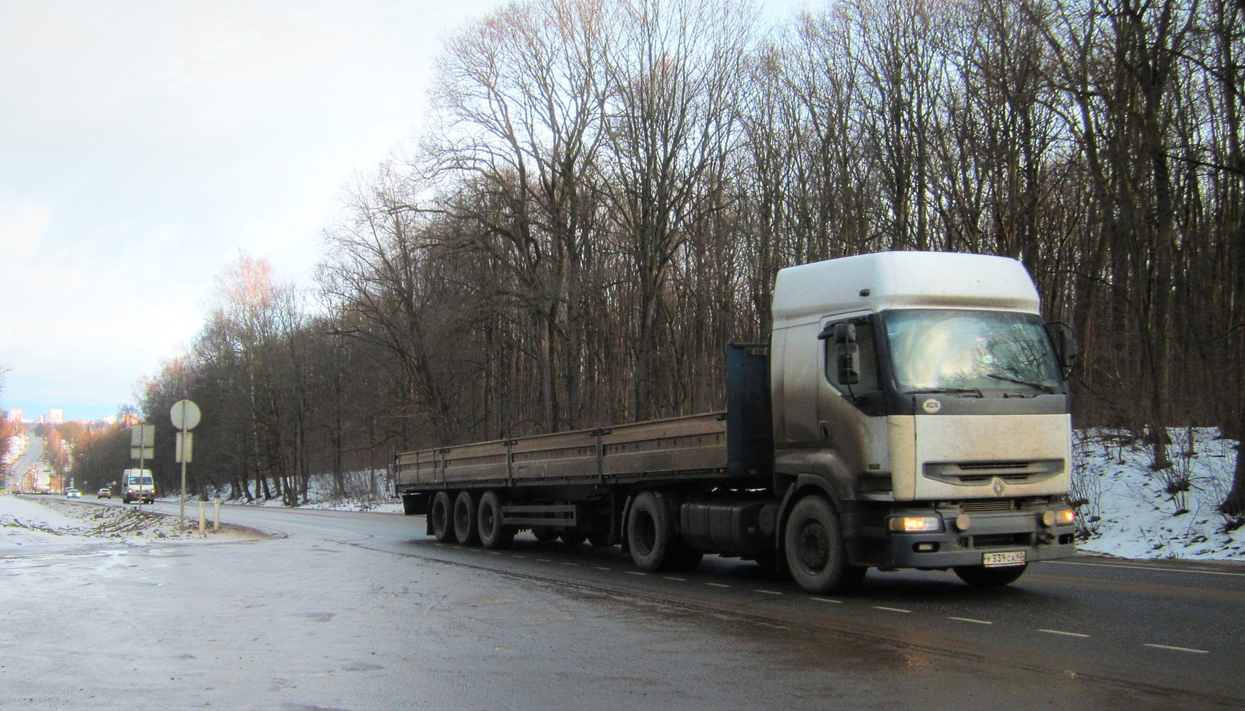 RENAULT RENAULT авто тягач трасса зима
