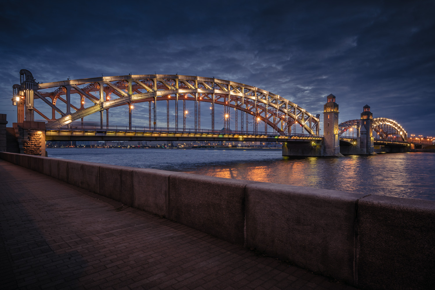 Большеохтинский мост. Санкт-Петербург. Большеохтинский мост Санкт-Петербург Нева
