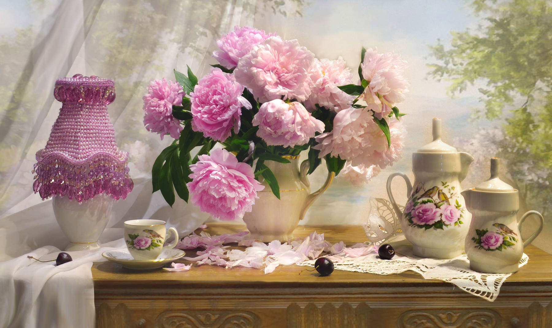Цветут последние пионы... still life натюрморт цветы фото пионы настроение лето июль фарфор настольная лампа