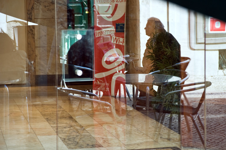 Wi-Fi-(g)hosts Lisboa March wi-fi ghosts