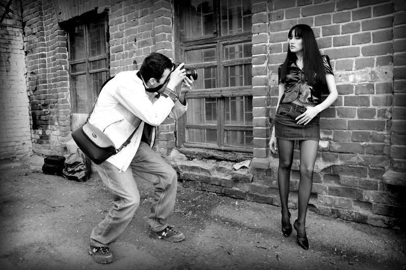 Peter photographs Irma 