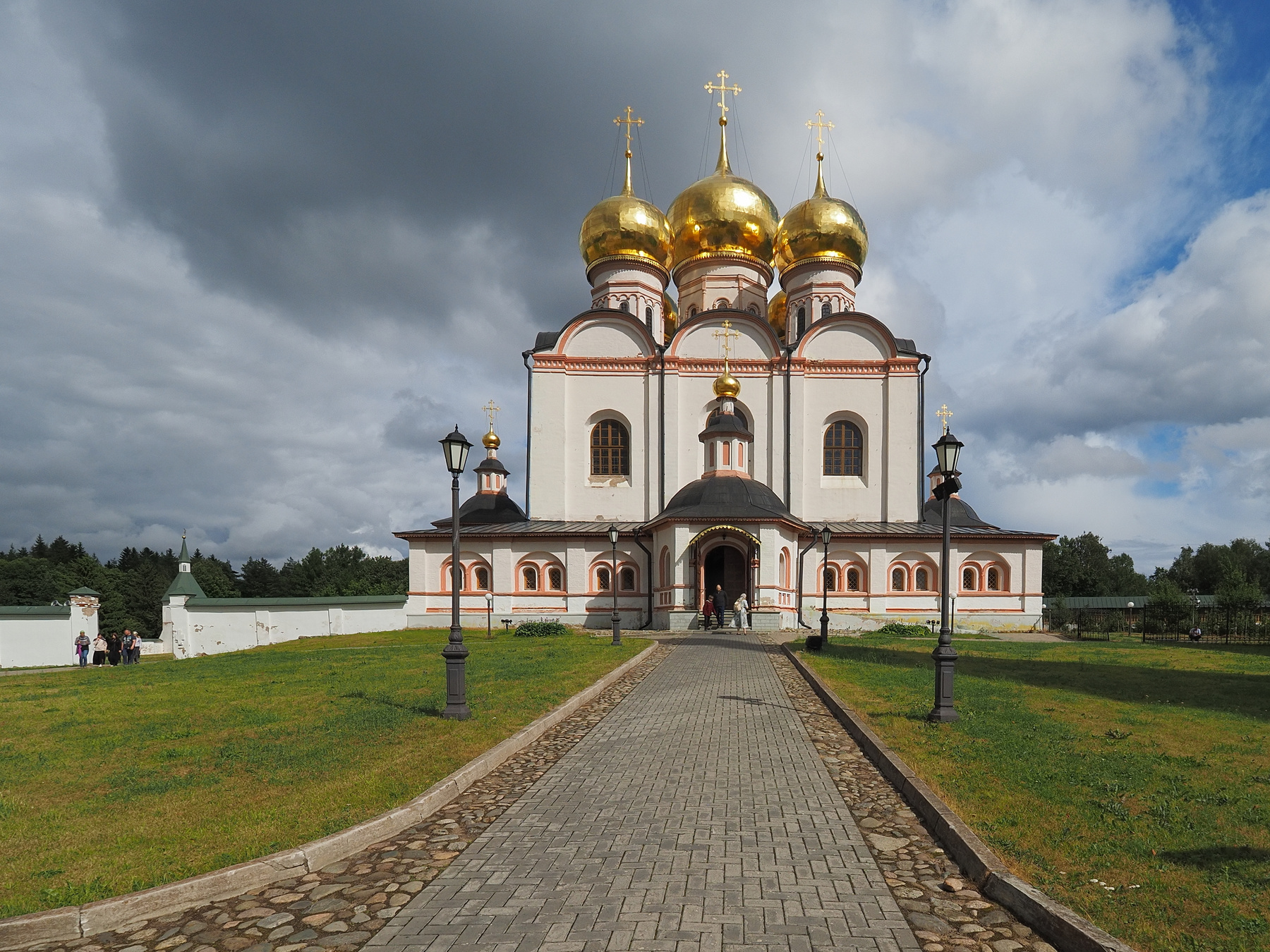 Валдай. Иверский монастырь. 