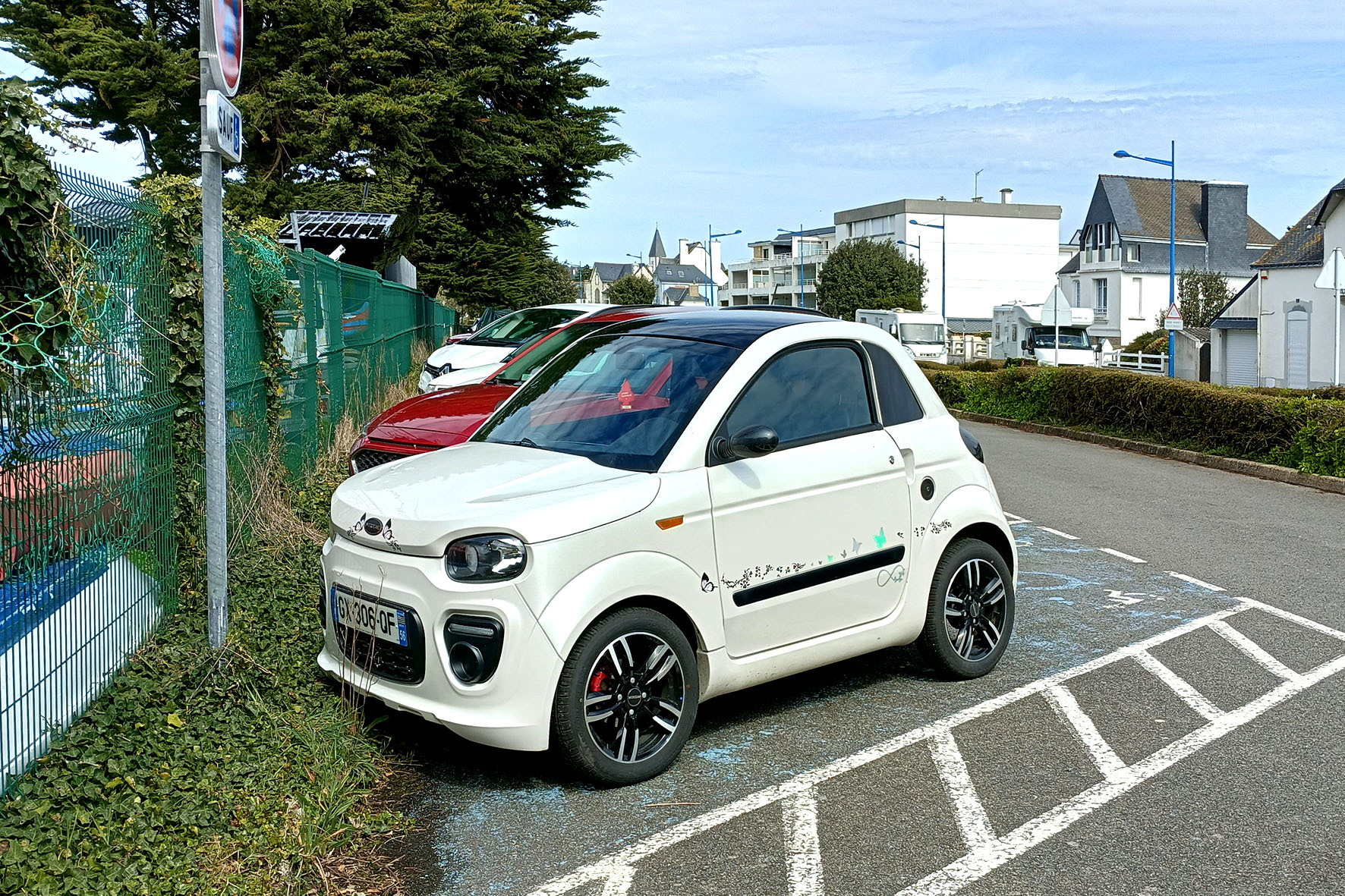 Microcar "Duè" Morbihnan Bretagne Морбьян Бретань Microcar микроавтомобиль