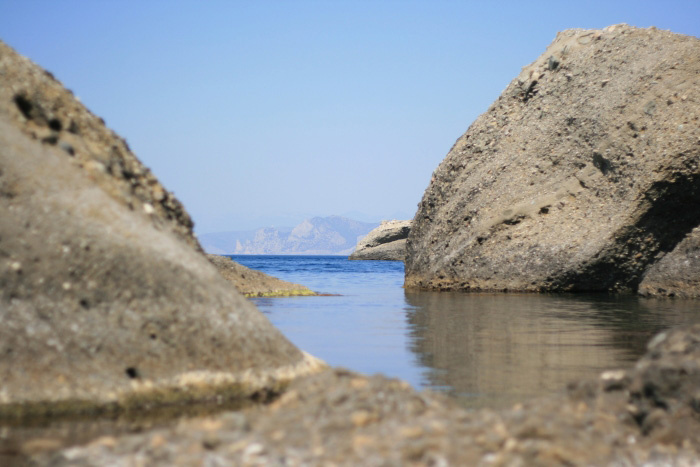 Зарождение море, камни