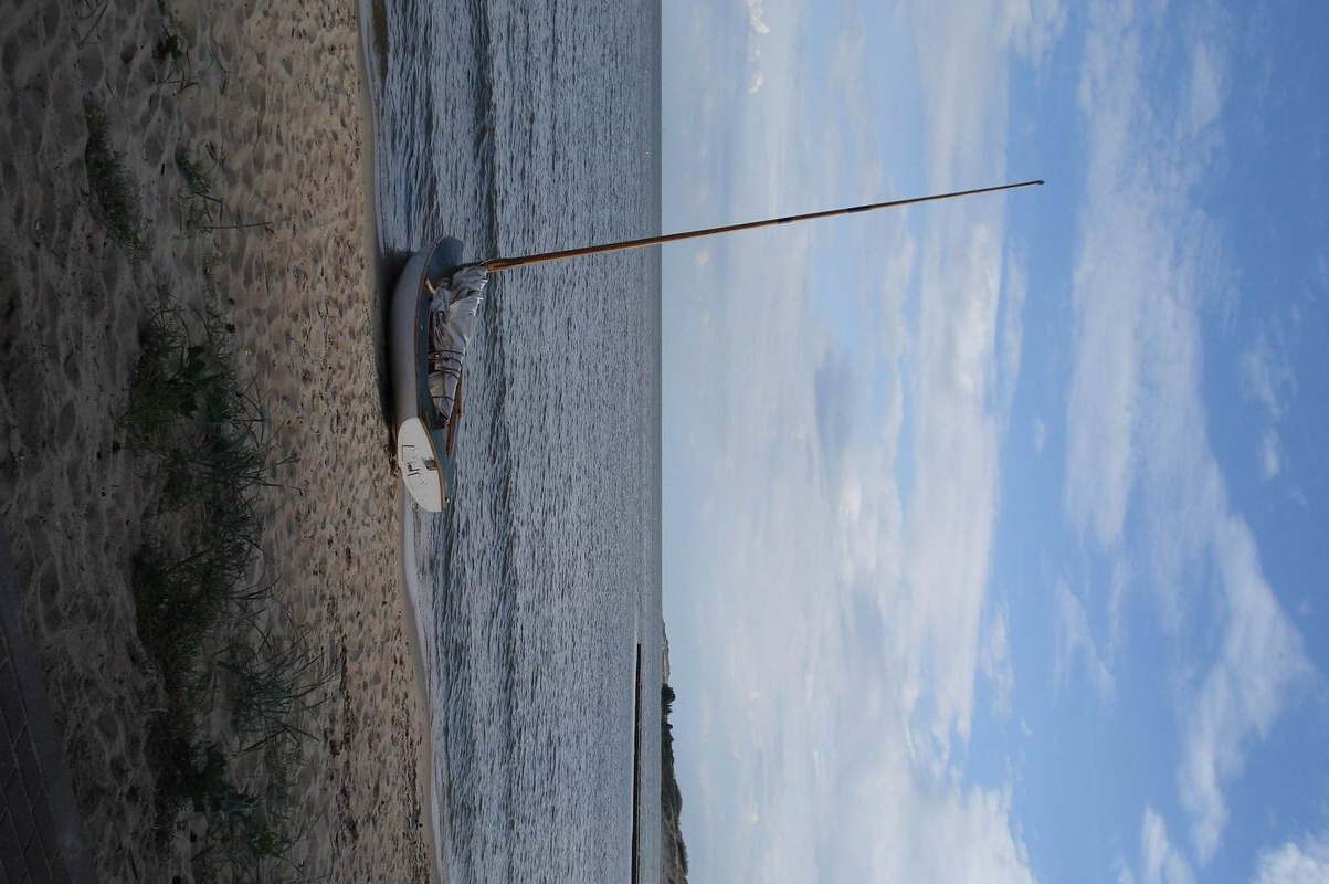 *** лодка, море, горизонт