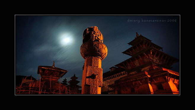 Durbar square. Krishna temple column 