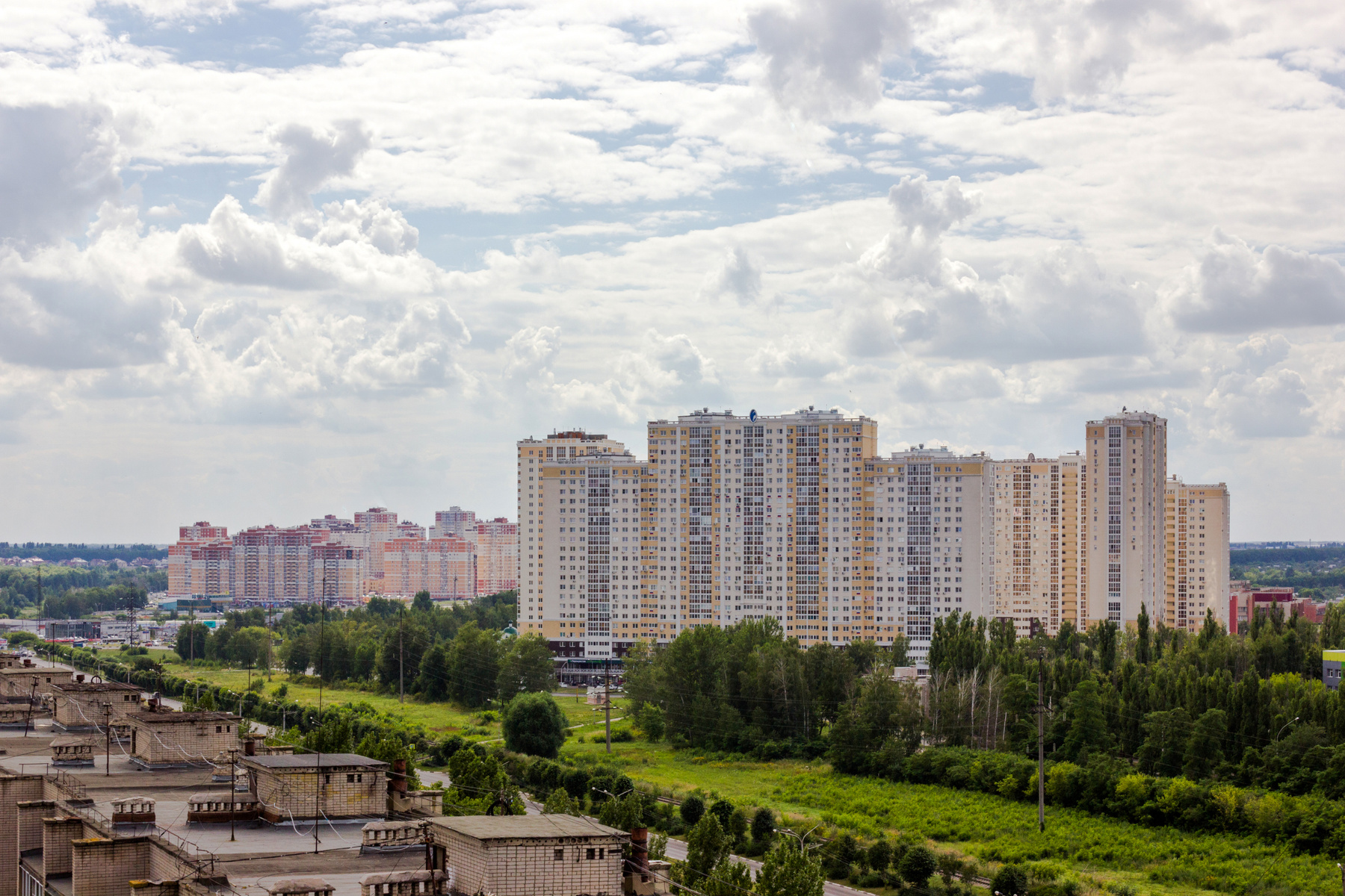 Липецкие человейники новостройки панорама город Липецк высотки