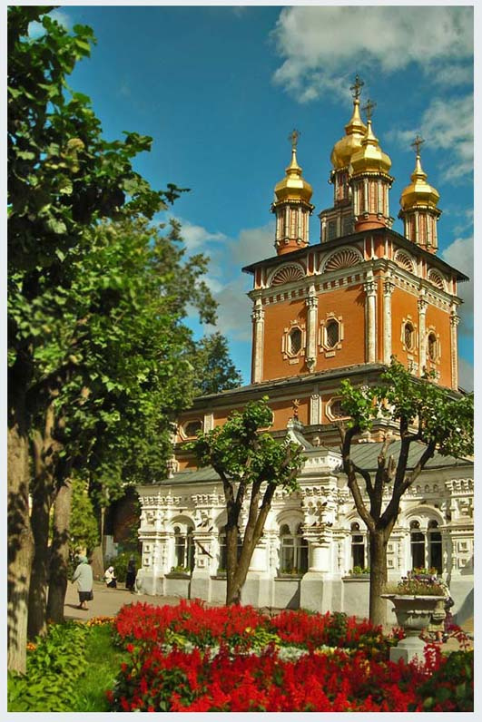 В Троице-Сергиевой лавре лавра собор храм