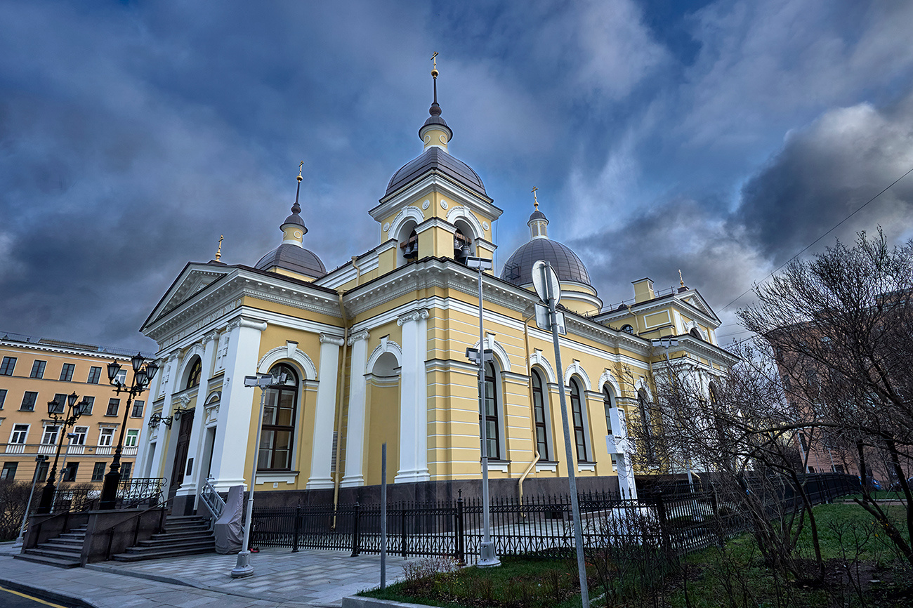 новодел Храм Рождества Христова на Песках