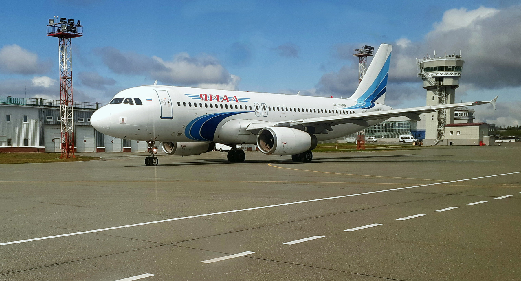 A-320, RA-73696 на предварительном 