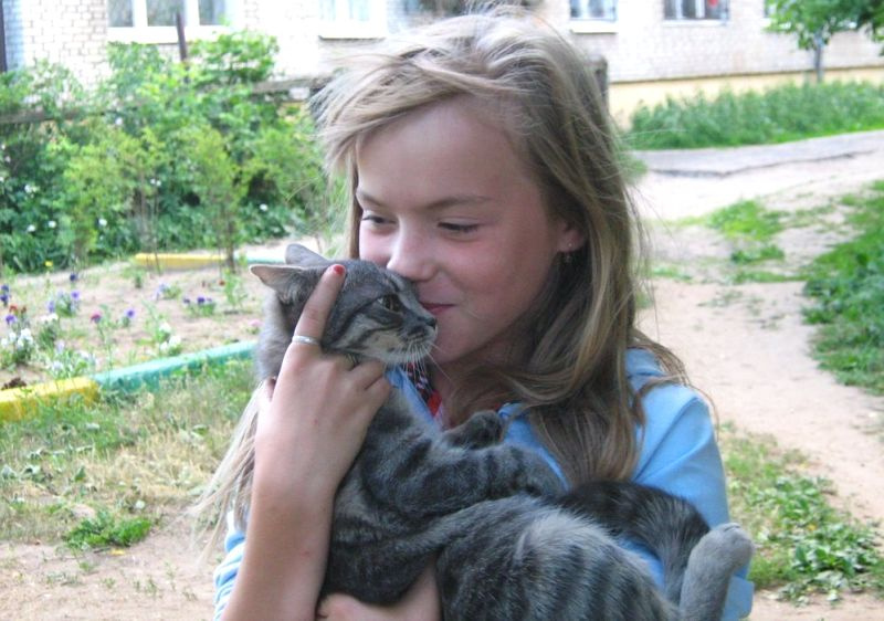 Детская нежность... девочка, кошка