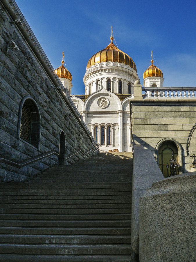 Лестница к храму 