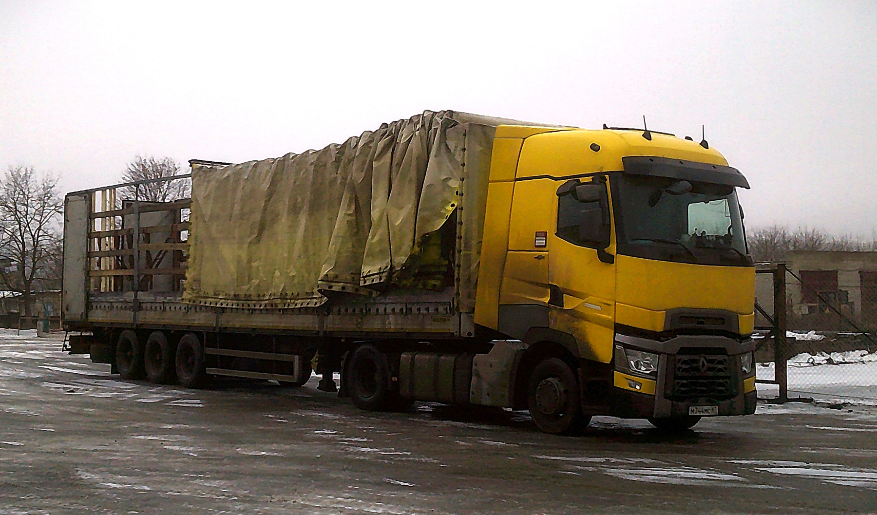 RENAULT RENAULT авто тягач завод зима