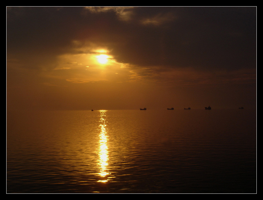 г.Ейск 2005 море корабли закат