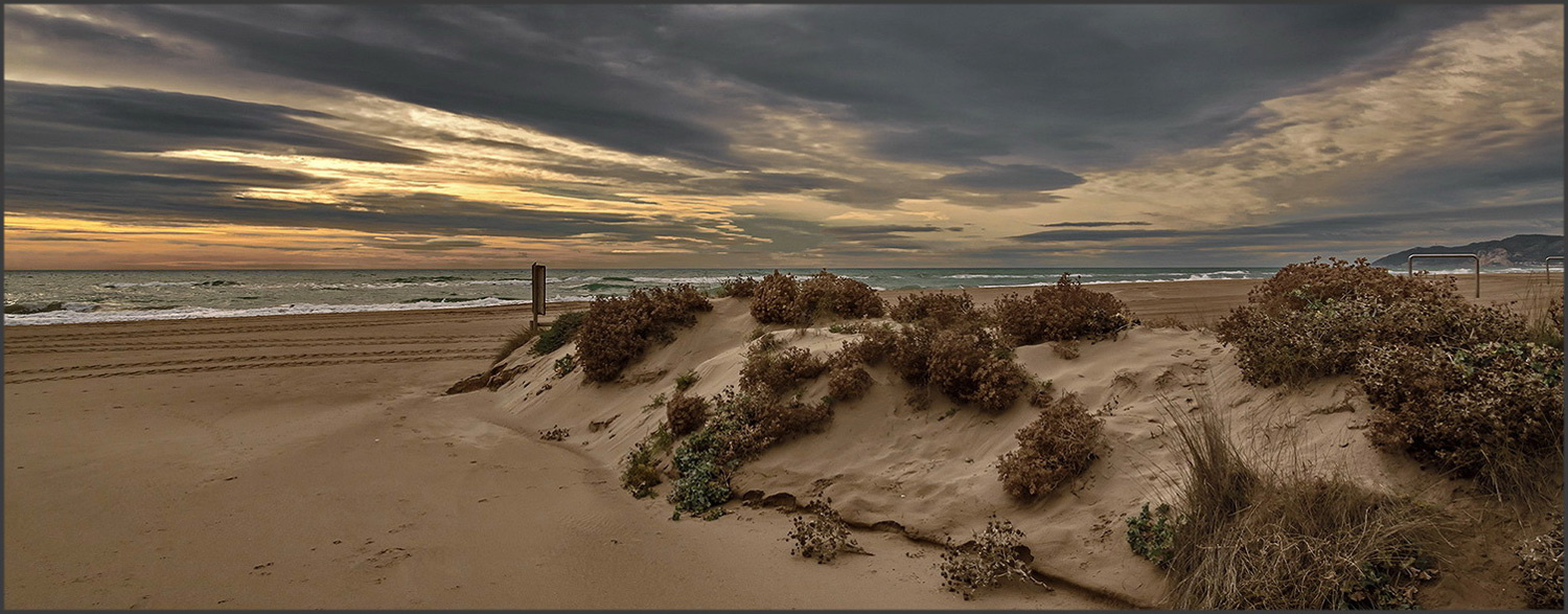* * * Catalonia Casteldefels