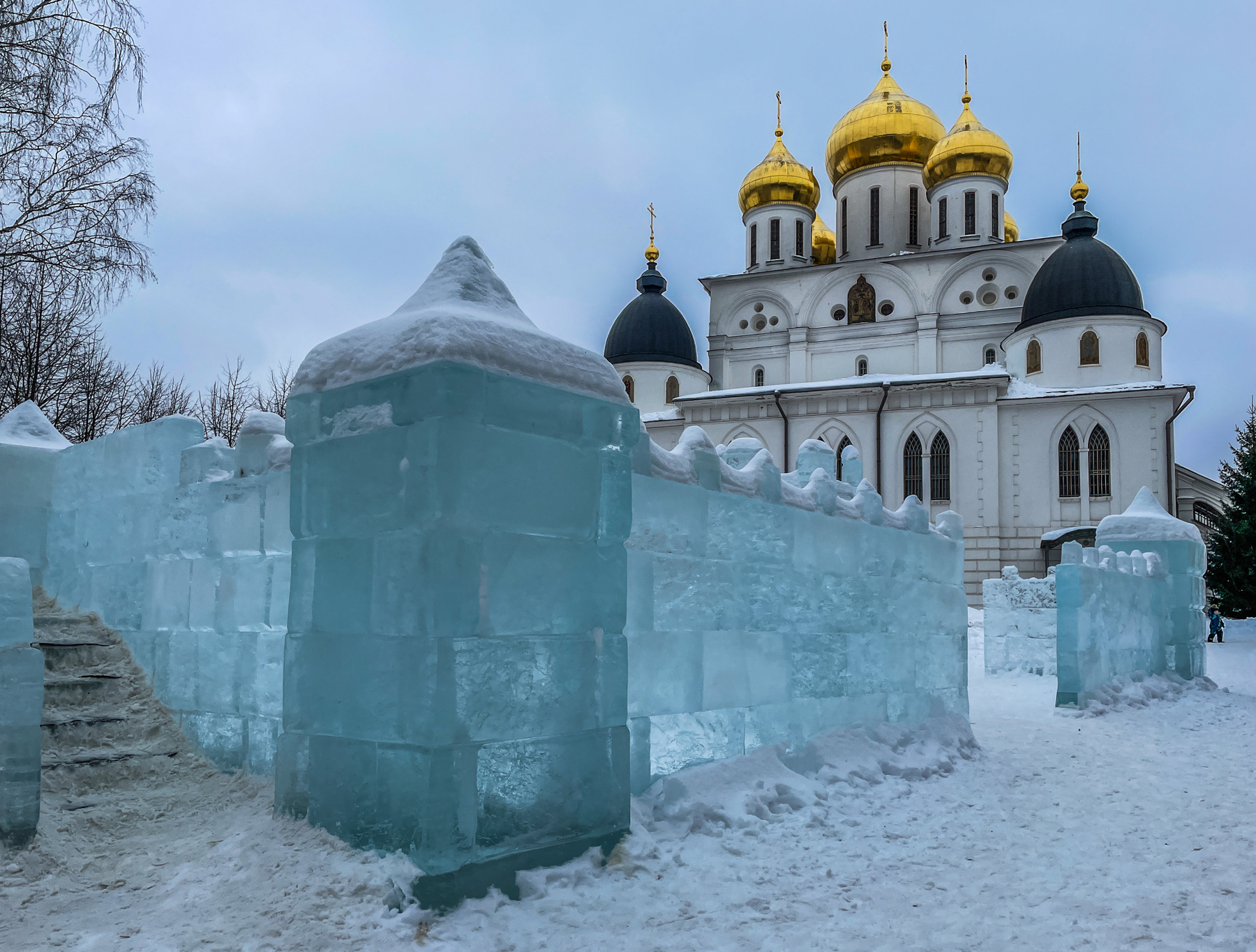 Кафедральный собор Успения Пресвятой Богородицы Дмитров лед телефон