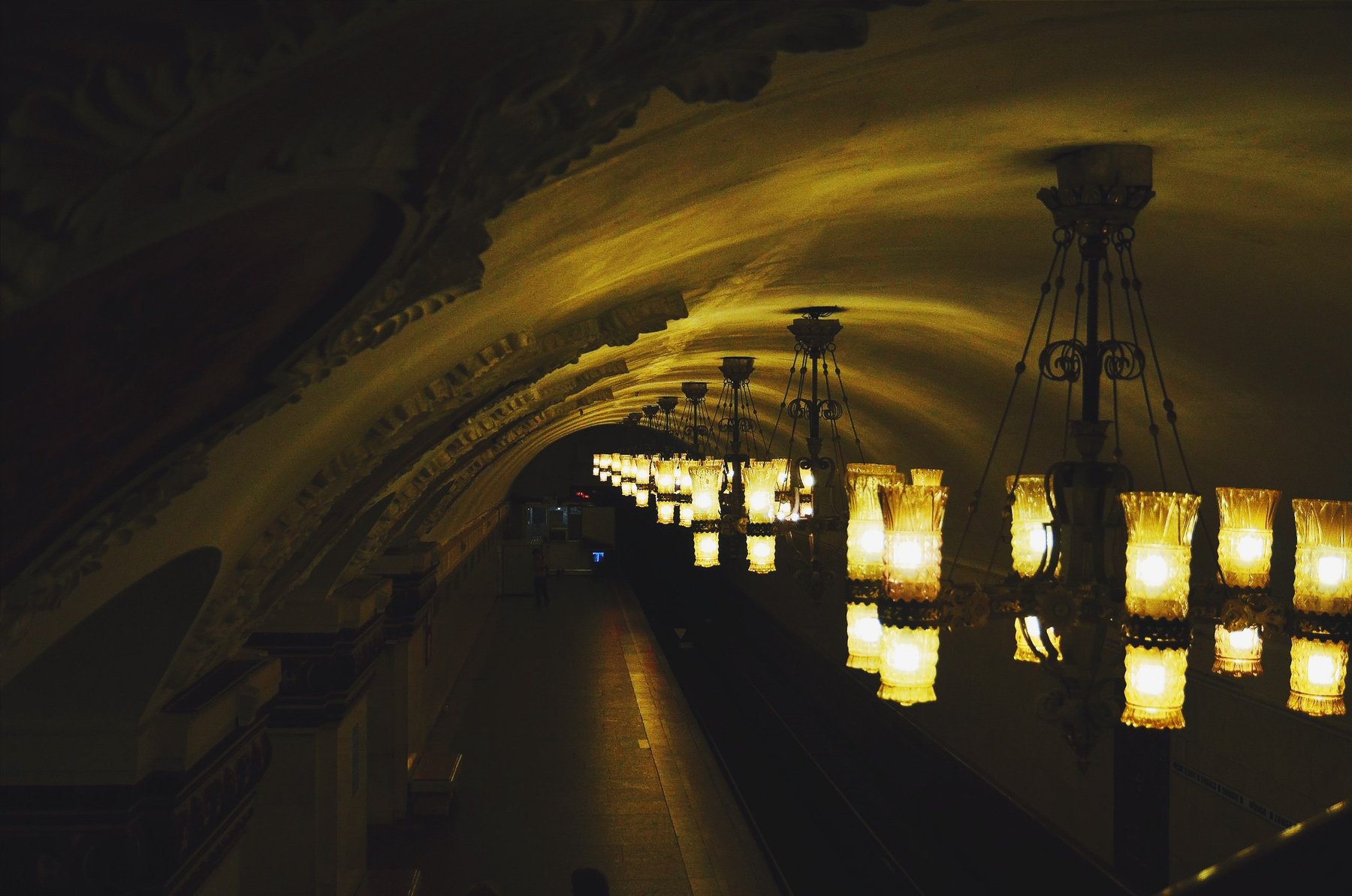 *** метро Москва светильники